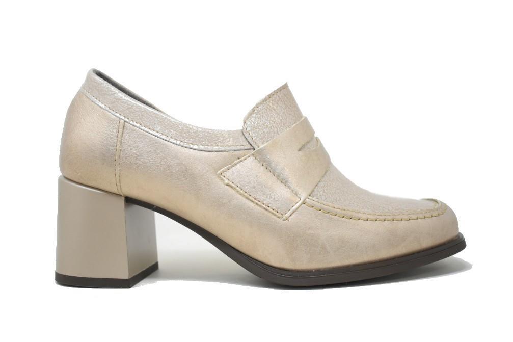 Mocasines con tacón Pitillos 10131 en piedra para mujer