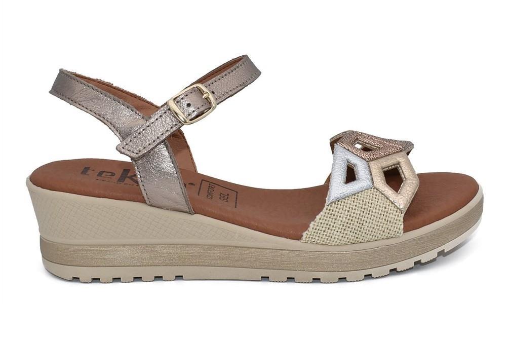 Sandalias con cuña Tekila S-2108 en beige para mujer