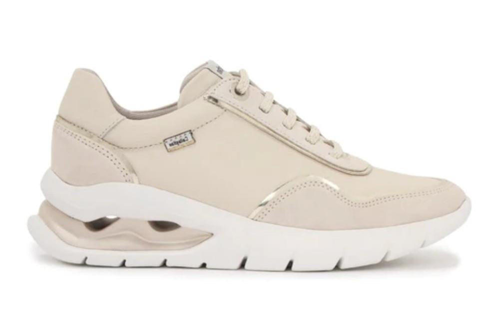 Zapatillas deportiva Callaghan 45823 en marfil para mujer