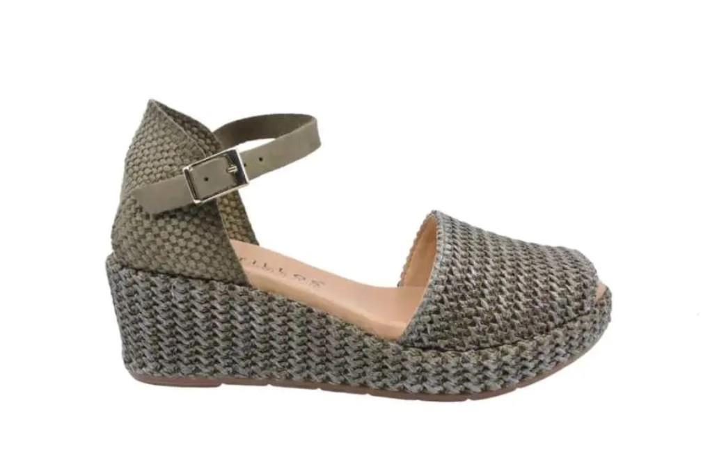 Sandalias con cuña Pitillos 5501 en kaki de mujer