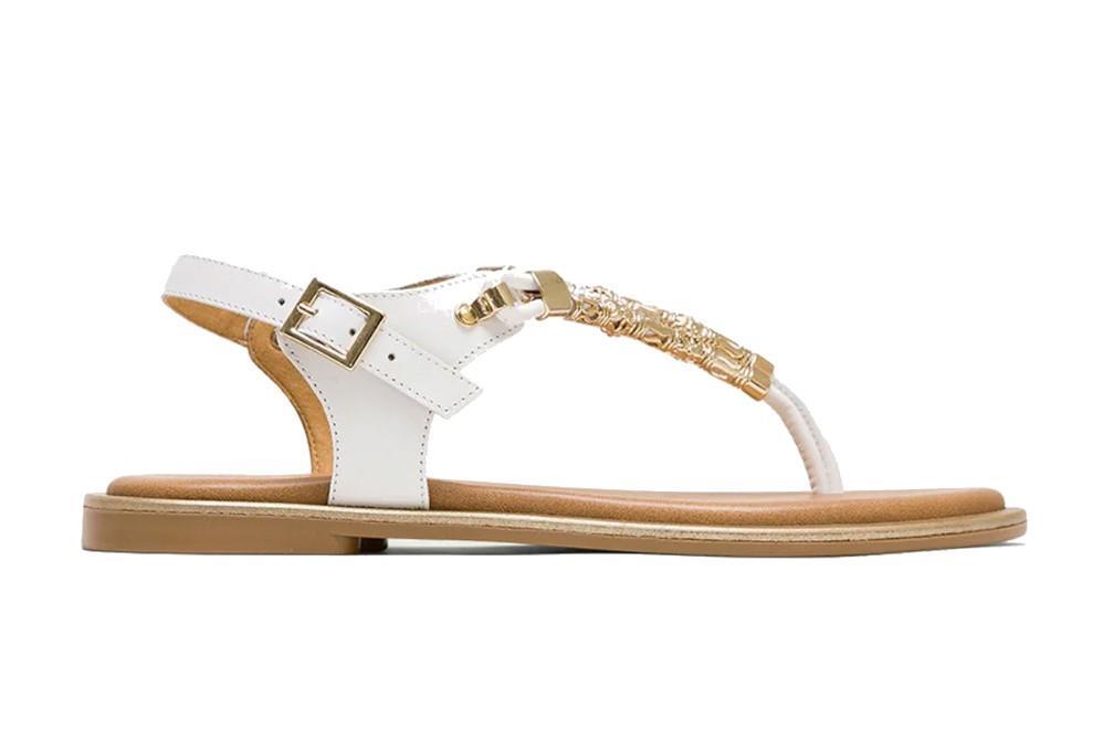 Sandalias planas de dedo Estela 3112 en blanco