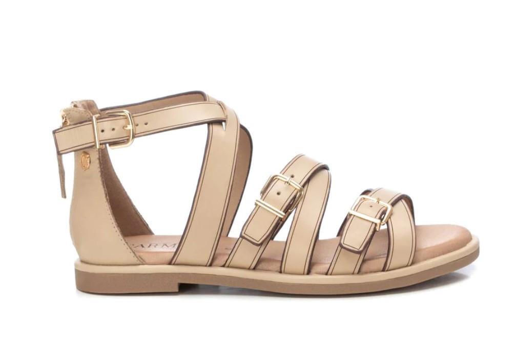 Sandalias planas Carmela 161487 en beige para mujer