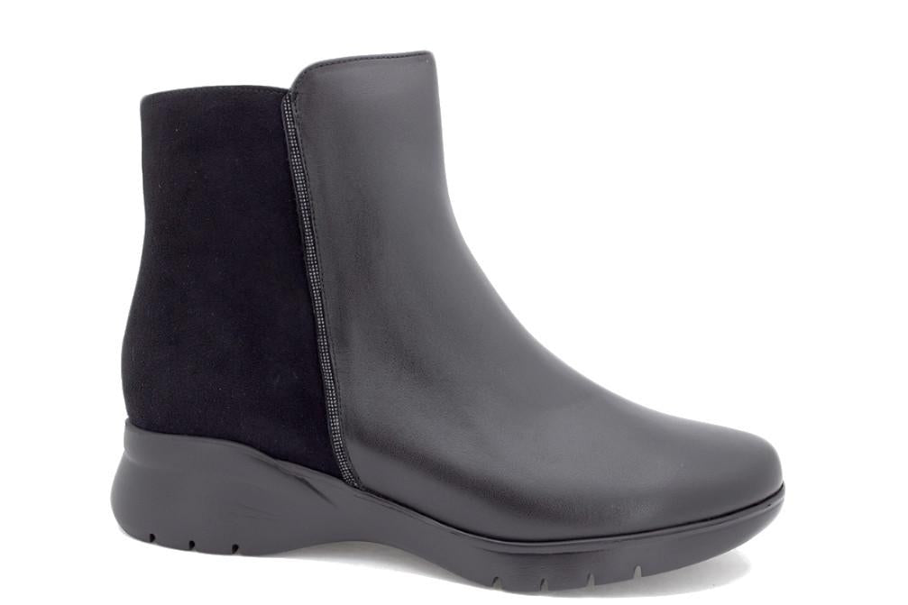 Botines planos cómodos PieSanto 255873 en color negro