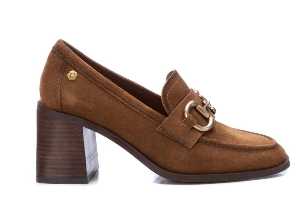 Mocasín Carmela 161127 para mujer en color camel