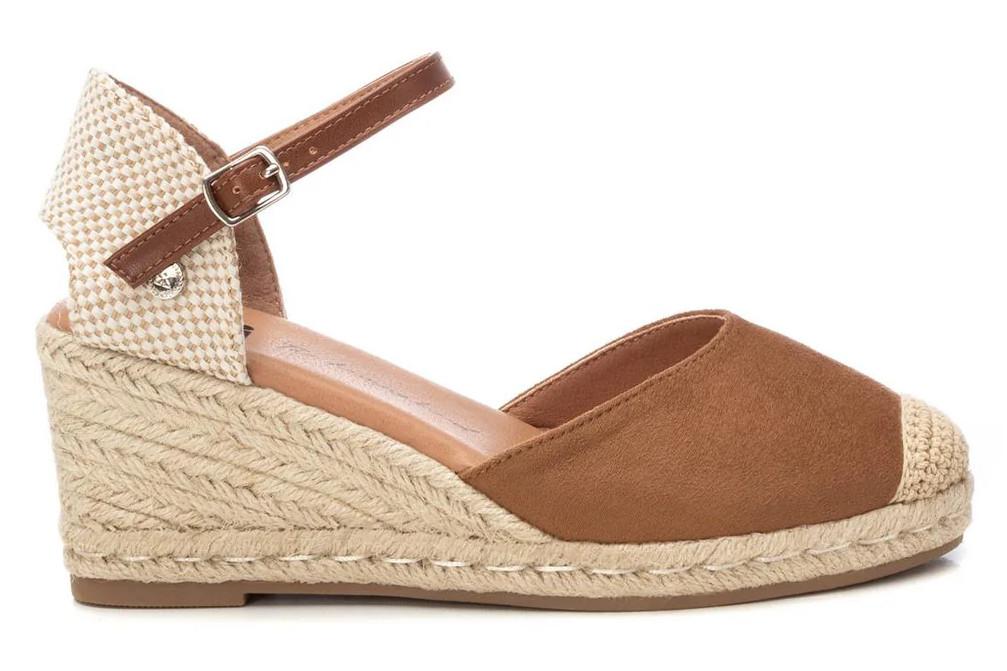 Alpargatas con cuña XTI 140746 en taupe– Valenciana Vegana