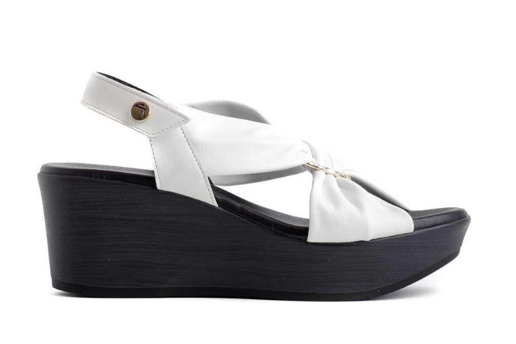 Sandalias con cuña Paula Urban 31-613 SUNSET en blanco