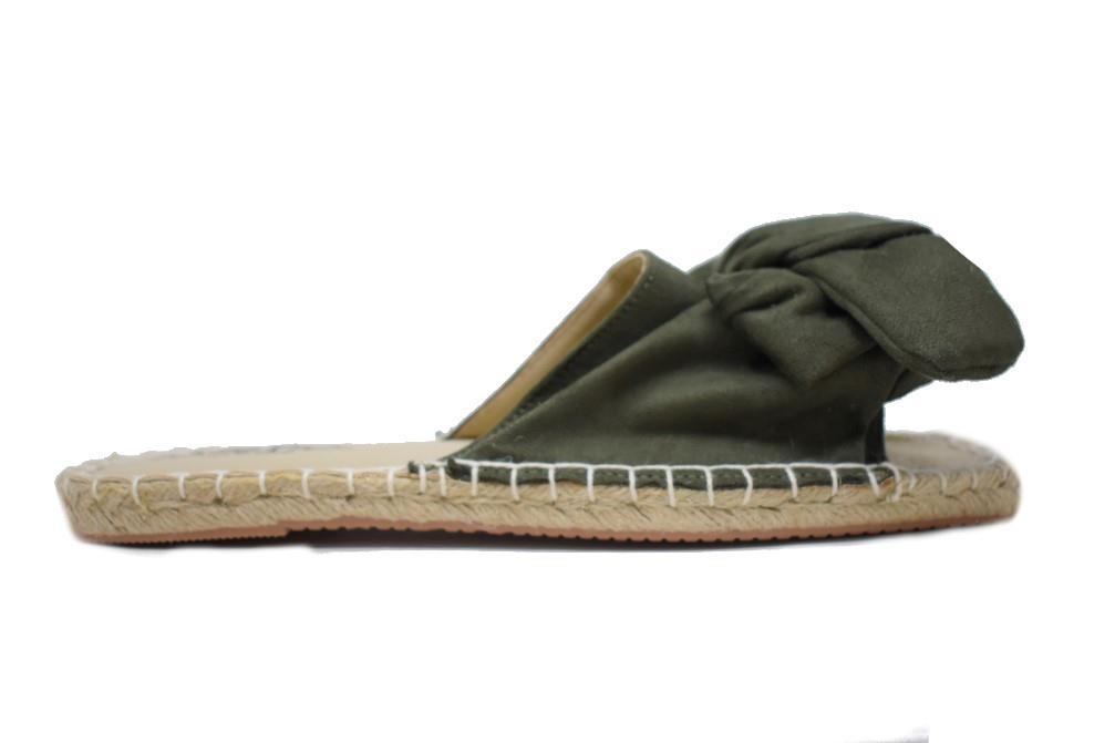 Sandalias planas Isteria 9071 en caqui para mujer