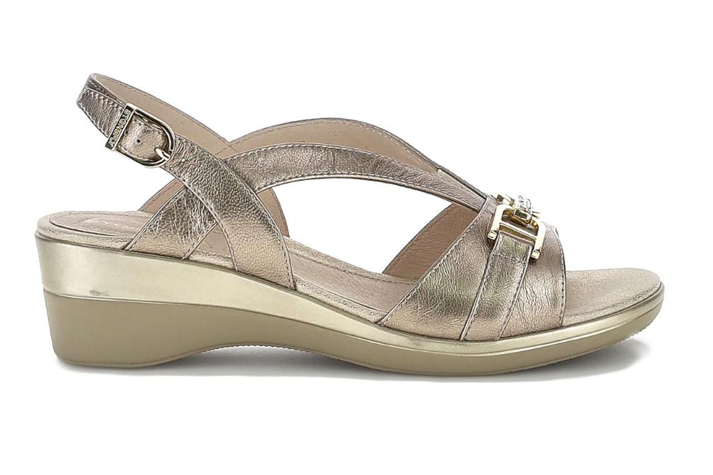 Sandalia con cuña baja Stonefly VANITY III 223648 en oro piel laminada
