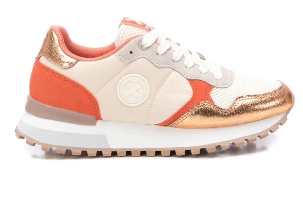 Zapatillas deportivas XTI 144062 en beige para mujer