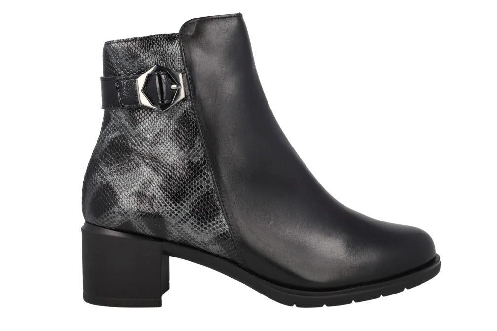 Botines con tacón medio Pitillos 10742 de color negro
