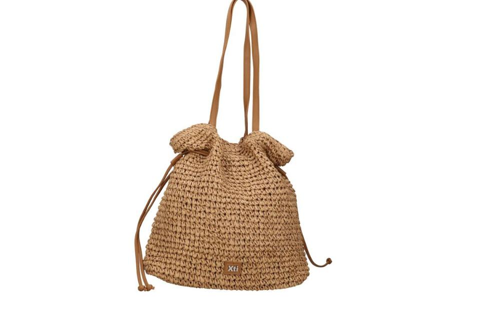 Bolso Bandolera Mujer XTI 184602 Taupe – Diseño Rafia Elegante con Estilo Verano