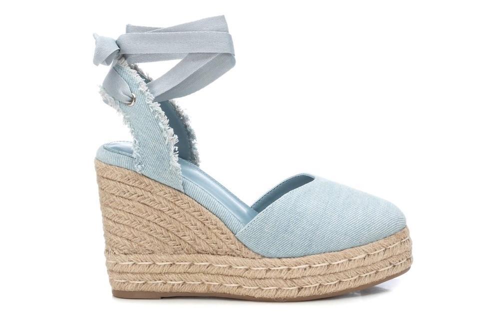Alpargatas con cuña XTI 142760 en jeans para mujer