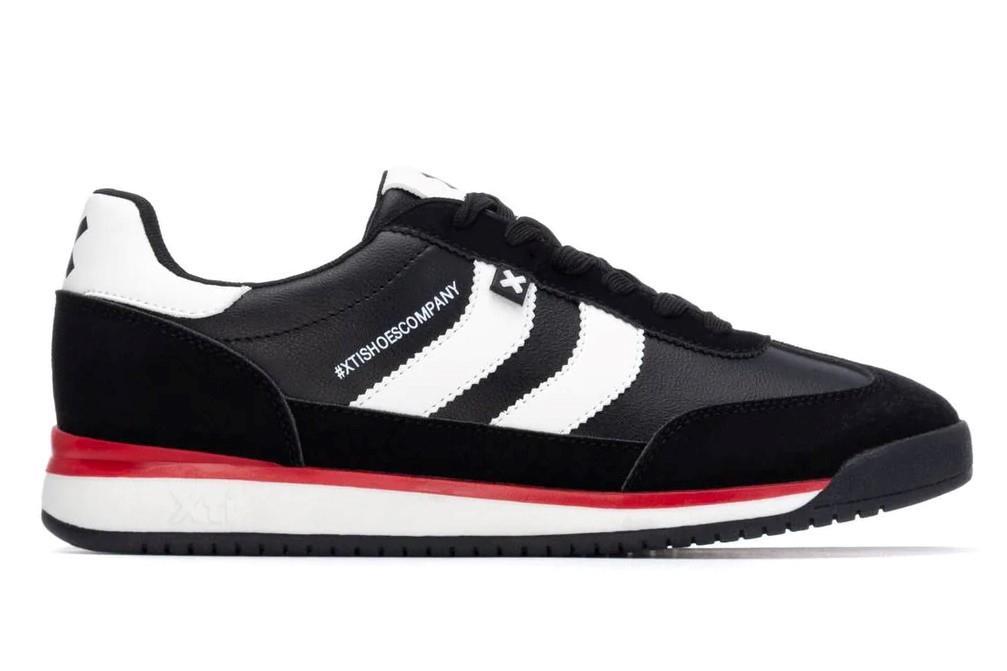Zapatilla de hombre plano Xti 14458201 en color negro
