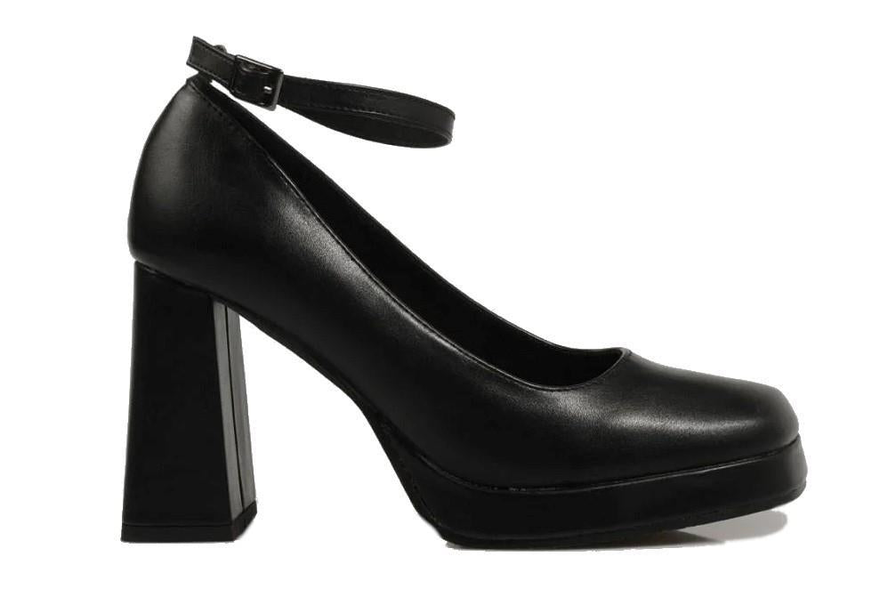 Zapatos de tacón Isterira 23175 en negro para mujer