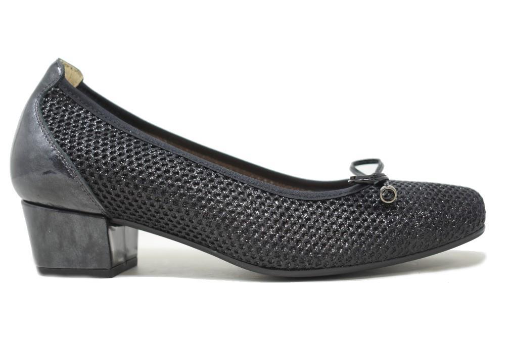 Zapatos de tacón Doctor Cutillas 81256 en negro para mujer