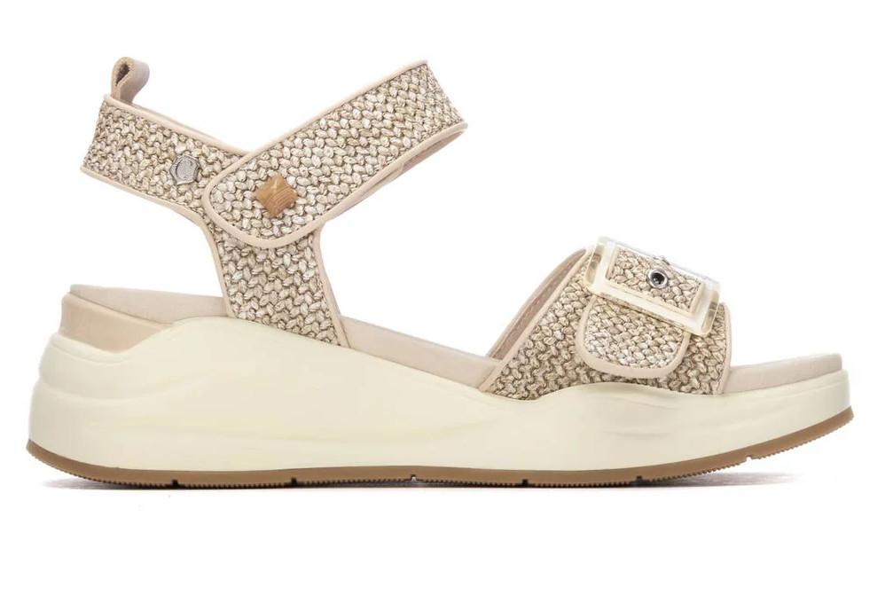 Sandalia deportiva Carmela 163268 Beige con Cuña para mujer | Sandalia Cómoda de Rafia con Suela Antideslizante