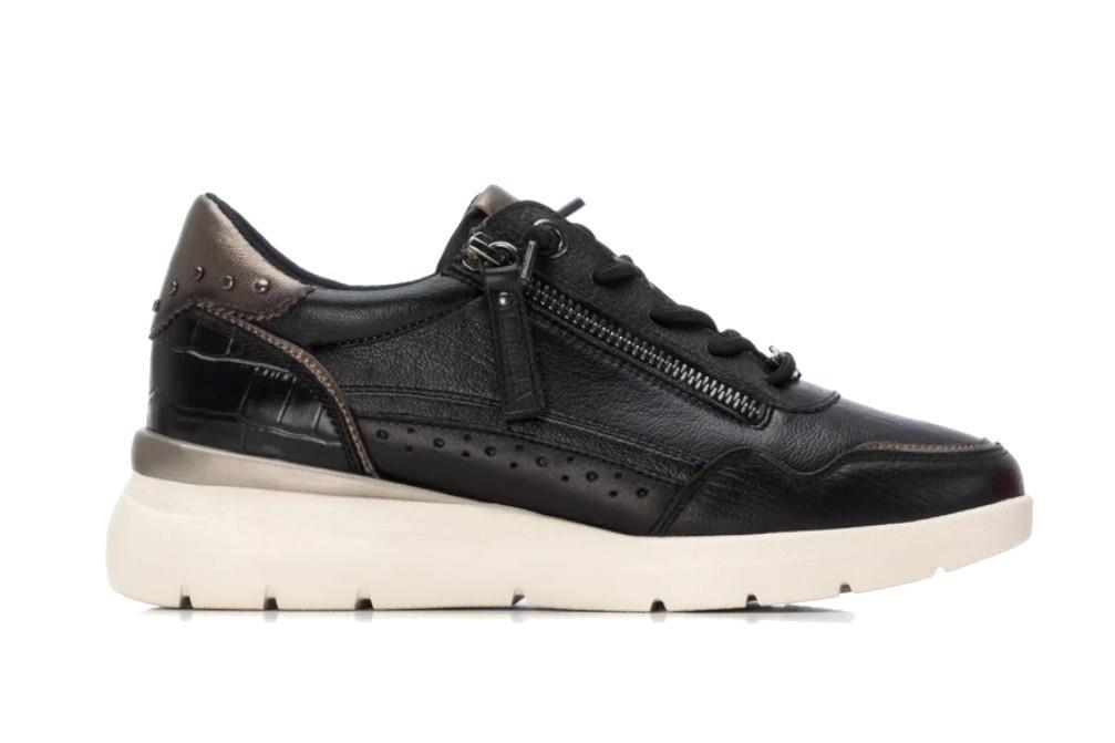 Zapatillas deportiva Carmela 162430 en negro para mujer
