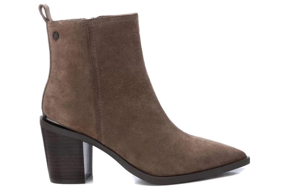 Botines con tacón Carmela 161895 en taupe para mujer