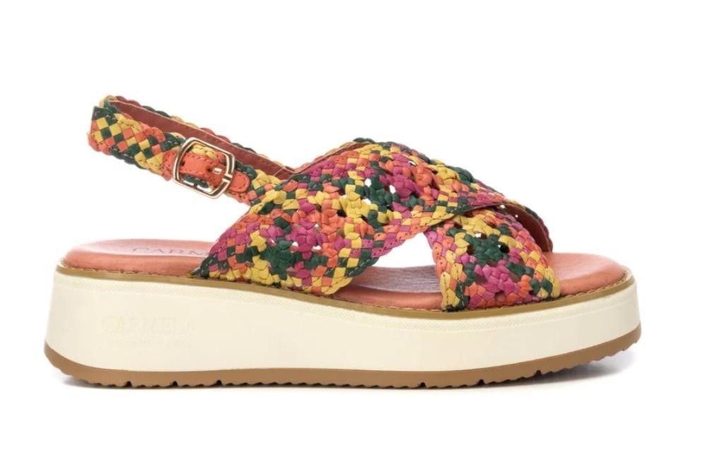 Sandalias cómodas Carmela 162306 en naranja para mujer