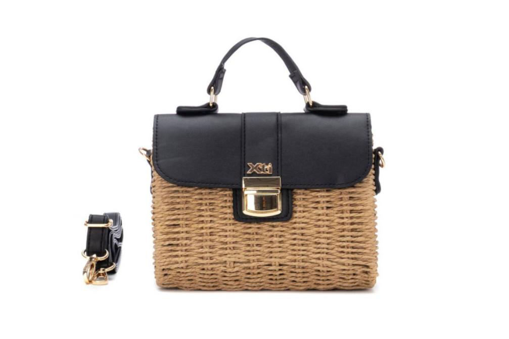 Bolso Bandolera Mujer XTI 184607 negro– Estilo Mimbre con Solapa y Cierre Clip Vegano