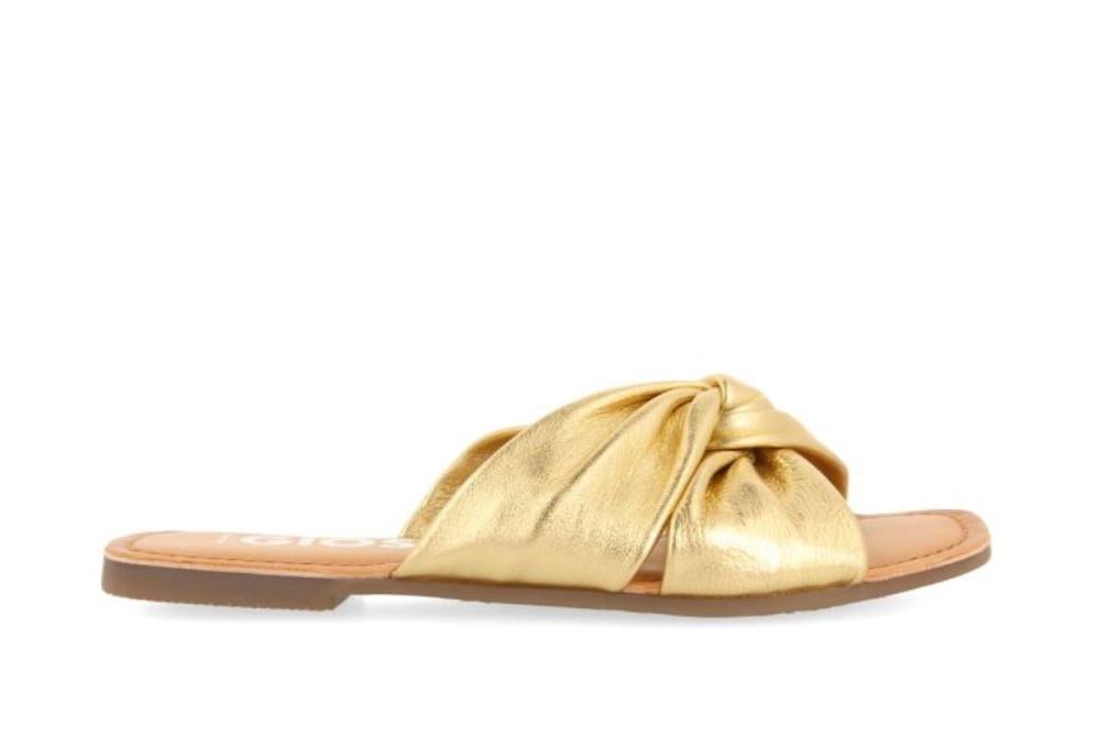 Sandalias planas Gioseppo Agira 72049 en oro para mujer