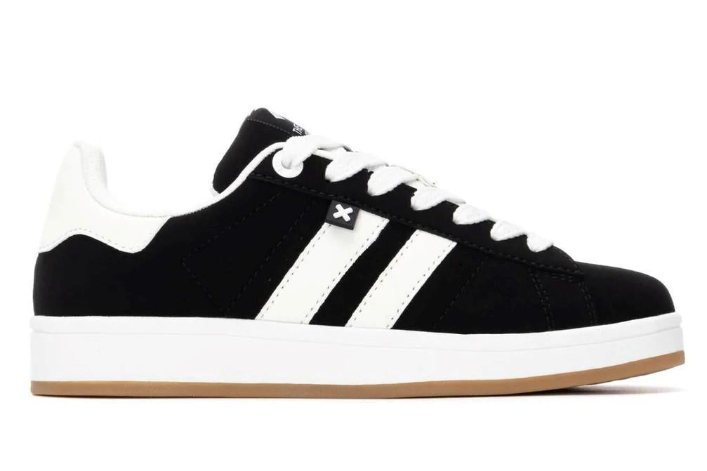 Zapatillas deportivas planas XTI 14454504 en negro