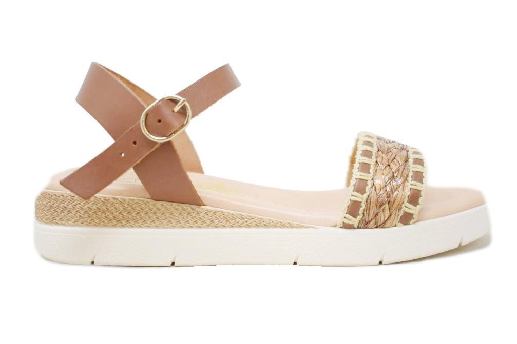 Sandalias planas Fiordi 153 en color cuero