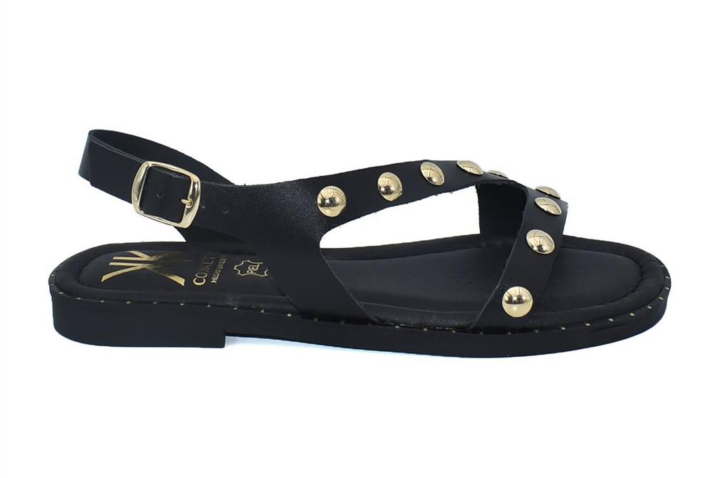 Sandalias Planas de Piel Cokketa 145 en negro con Hebilla para Mujer