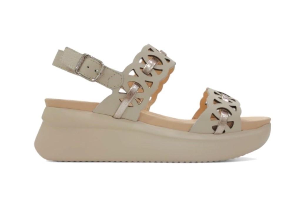 Sandalias con cuña Callaghan 29926 LLANA en beige para mujer