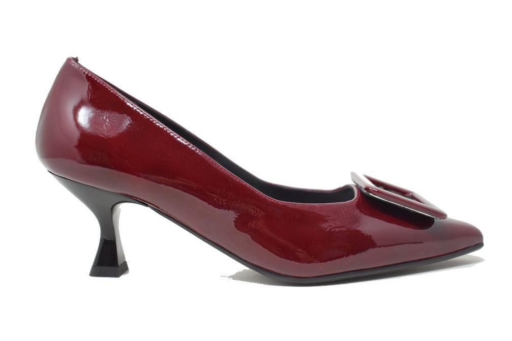 Zapatos de tacón bajo Joni 29166 en color burdeos