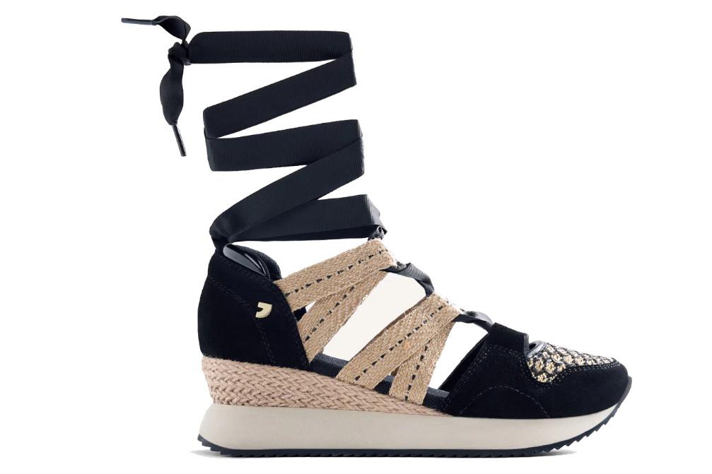 Sandalias deportivas Gioseppo Kidika 78075 en color negro
