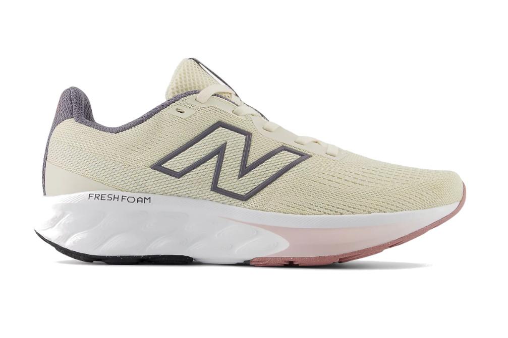 Zapatillas NEW BALANCE Fresh Foam 520 v9 beige