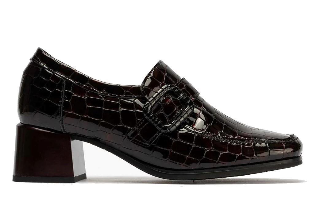Zapatos abotinados Pitillos 10121 en burdeos para mujer