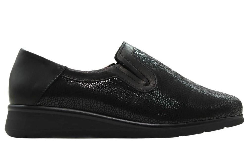 Mocasines cómodos Pitillos 10711 de color negro