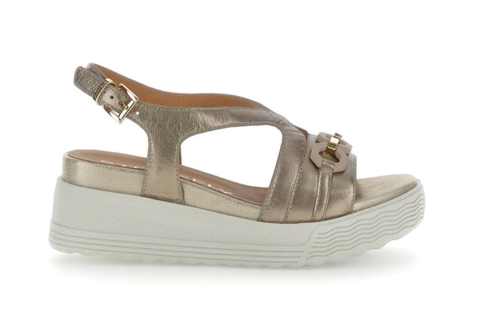 Sandalias con plataforma Stonefly PARKY 31 en oro para mujer