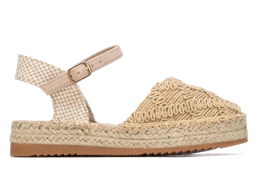 Alpargatas de niñas Xti 153138 en color beige