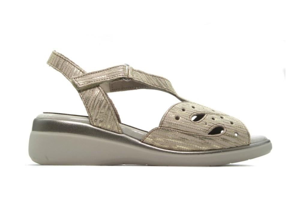 Sandalia Pitillos 5591 en oro para mujer