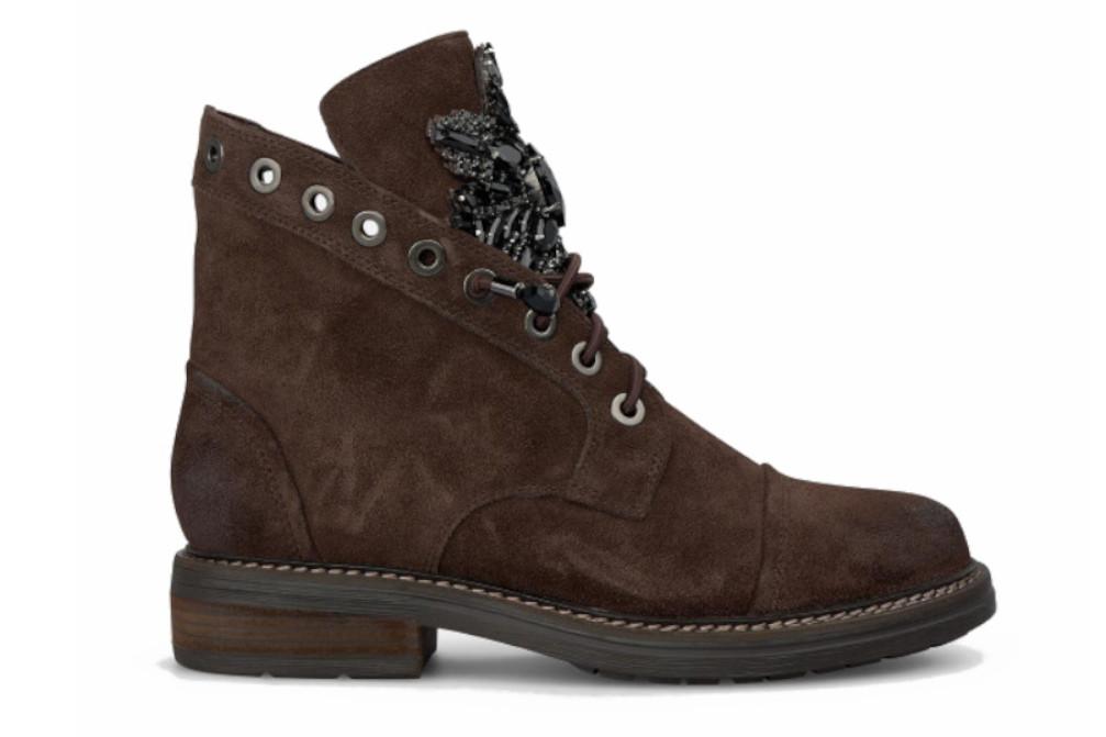 Botines militares Alma en Pena I260860C de ante marrón con tachas