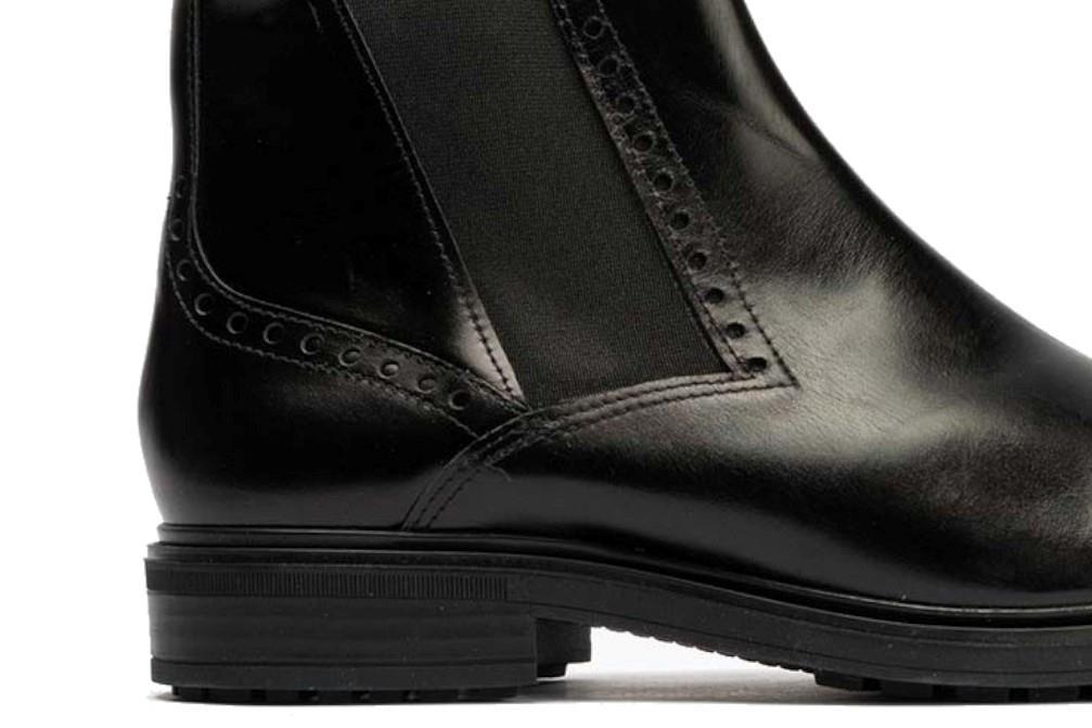Botines chelsea Pitillos 40242 en negro