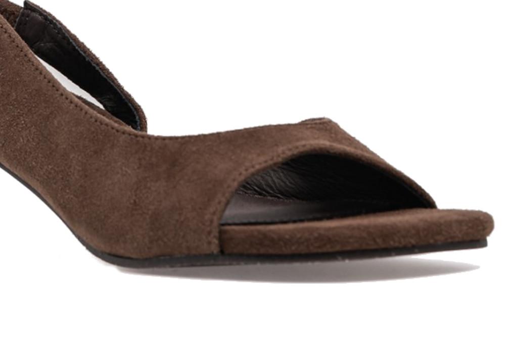 Sandalia de tacón TOP 3 SF1628 en moka de piel para mujer | Tacón medio elegante y cómodo
