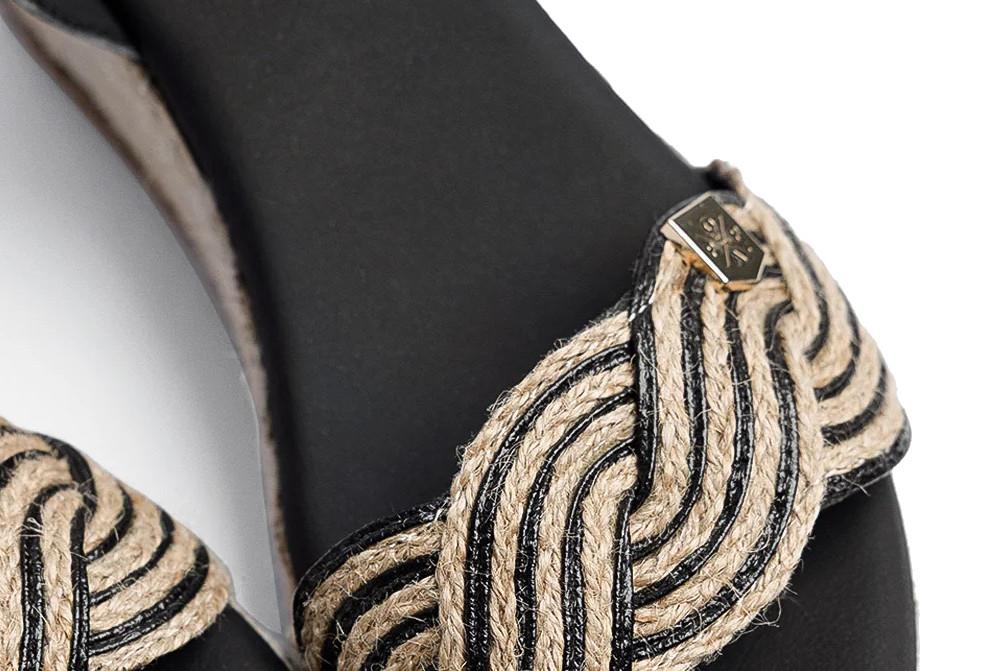 Sandalia con cuña de esparto PopaGarua Yute negro– Alpargata Mujer con Hebilla