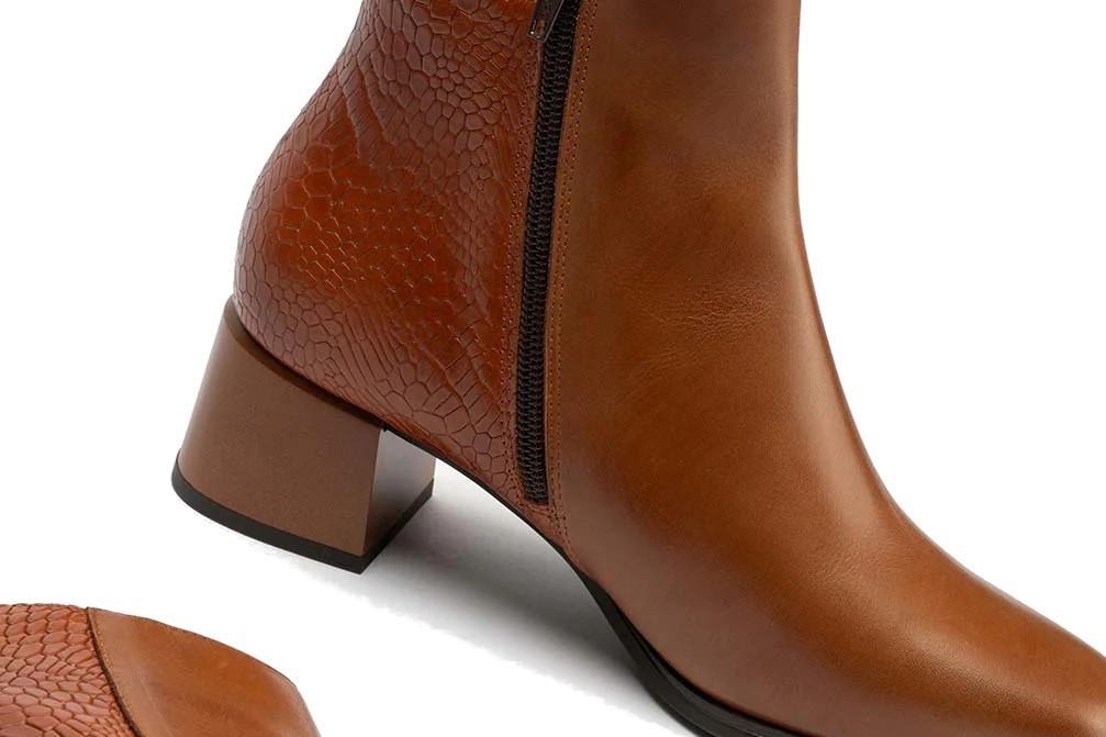 Botines con tacón Pitillos 10124 en cuero para mujer