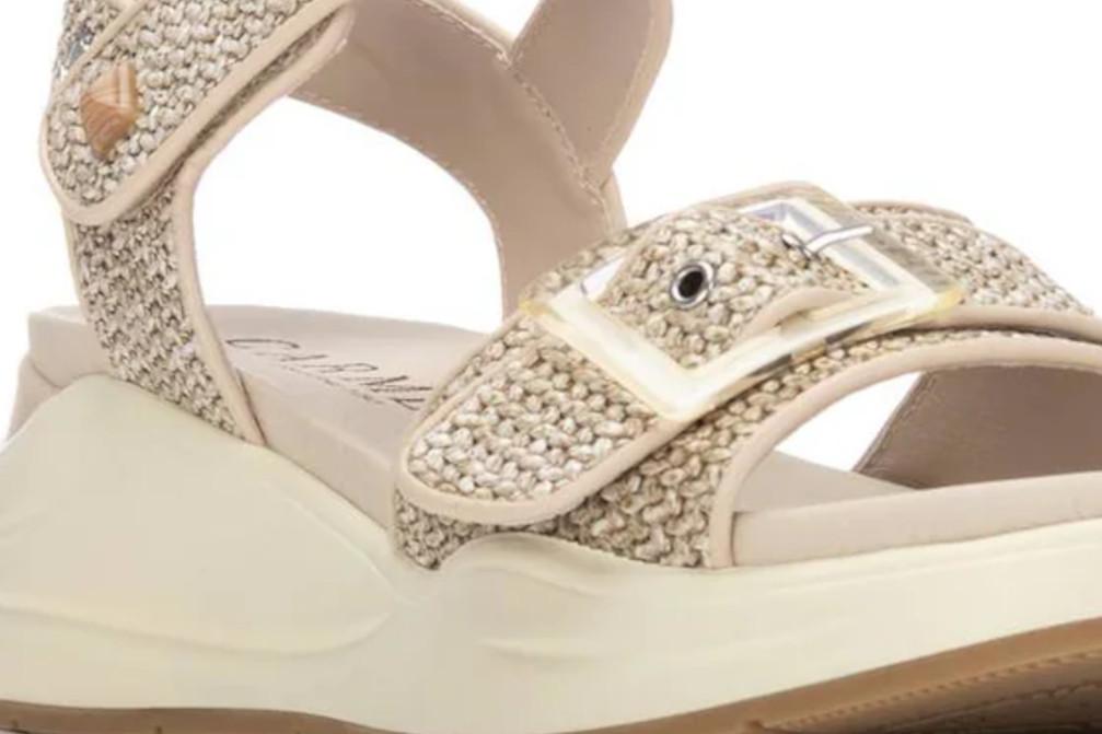 Sandalia deportiva Carmela 163268 Beige con Cuña para mujer | Sandalia Cómoda de Rafia con Suela Antideslizante
