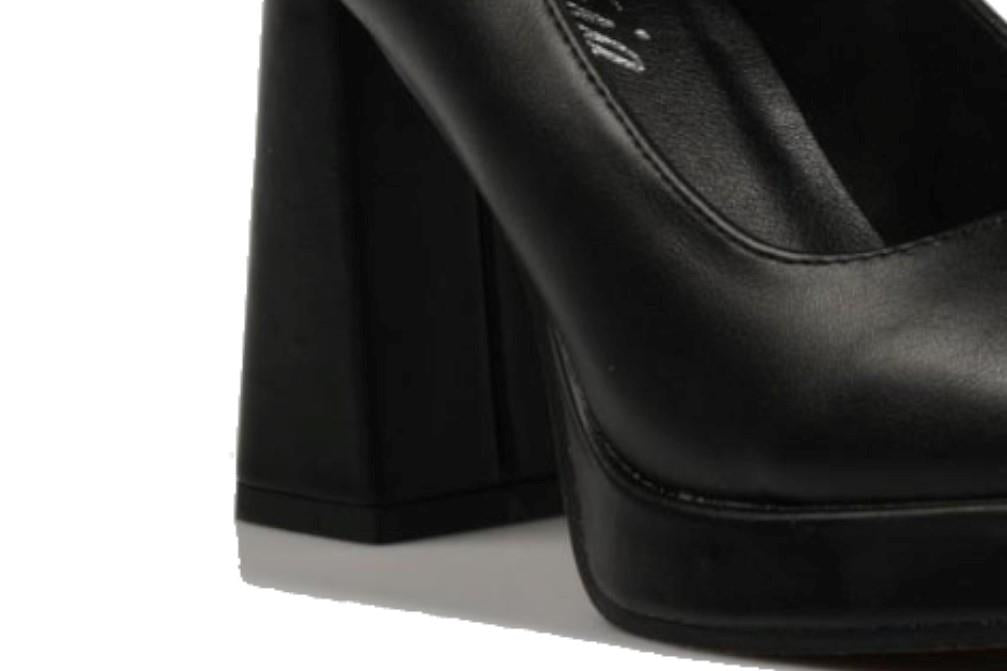 Zapatos de tacón Isterira 23175 en negro para mujer