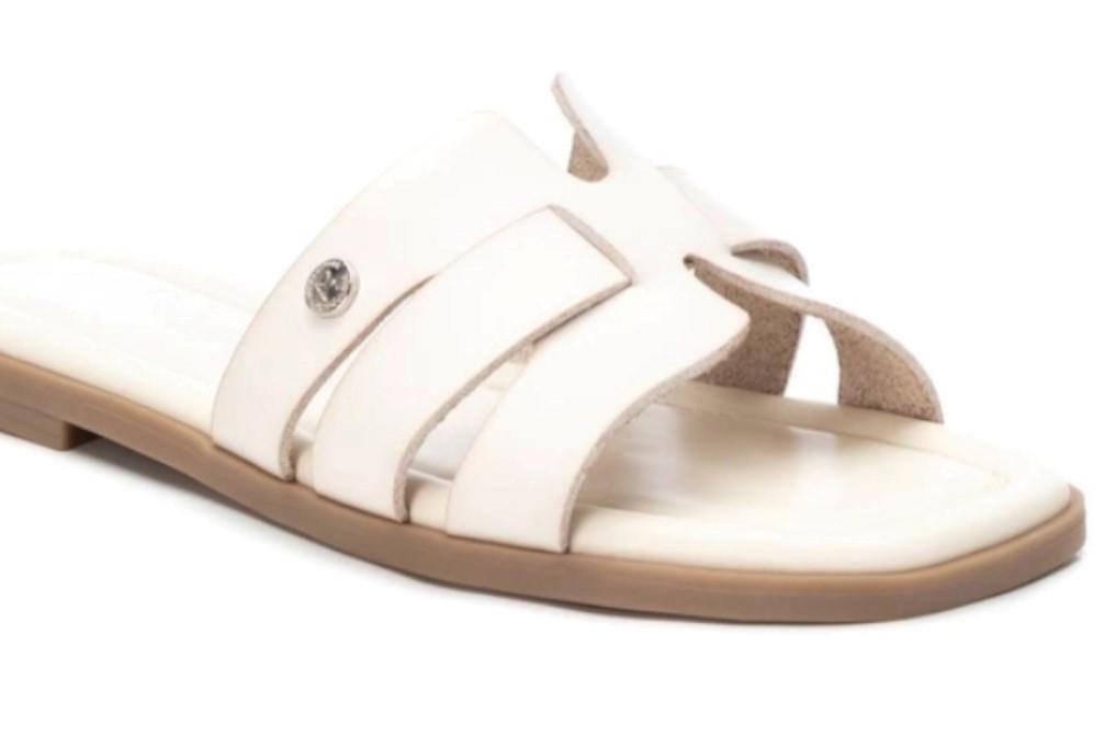 Sandalias planas XTI 142891 en negro para mujer
