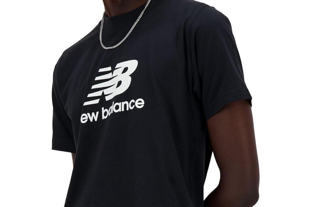 Camiseta de manga corta New Balance Sport Essentials Logo negro