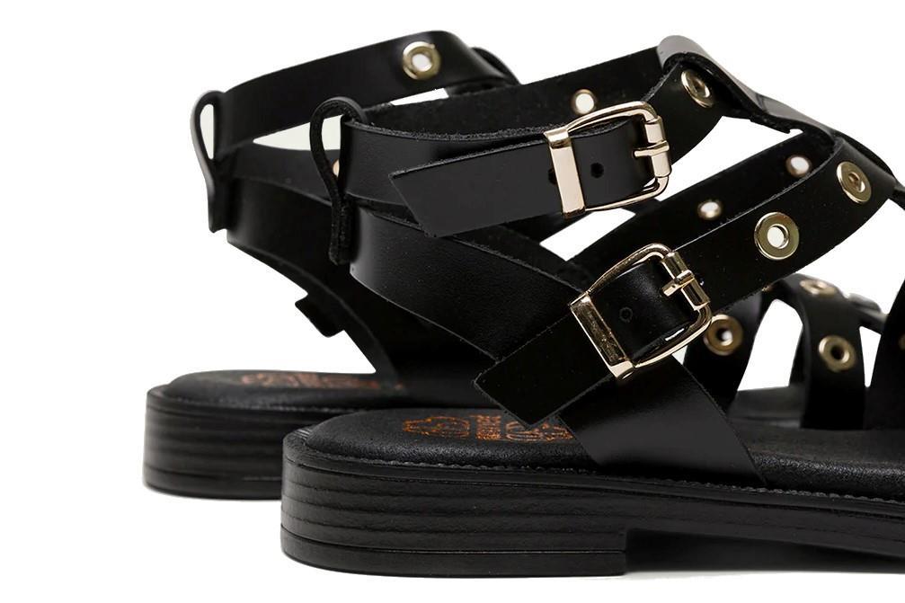Sandalias planas Romanas Porronet Mia 3125 en negro