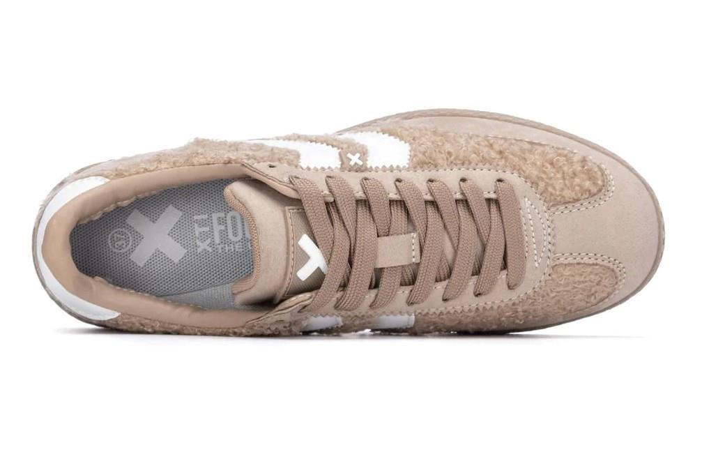 Zapatillas deportivas planas XTI 144734 en beige