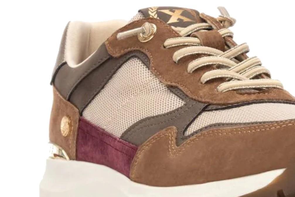 Zapatillas deportivas casuales XTI 14420601 en camel