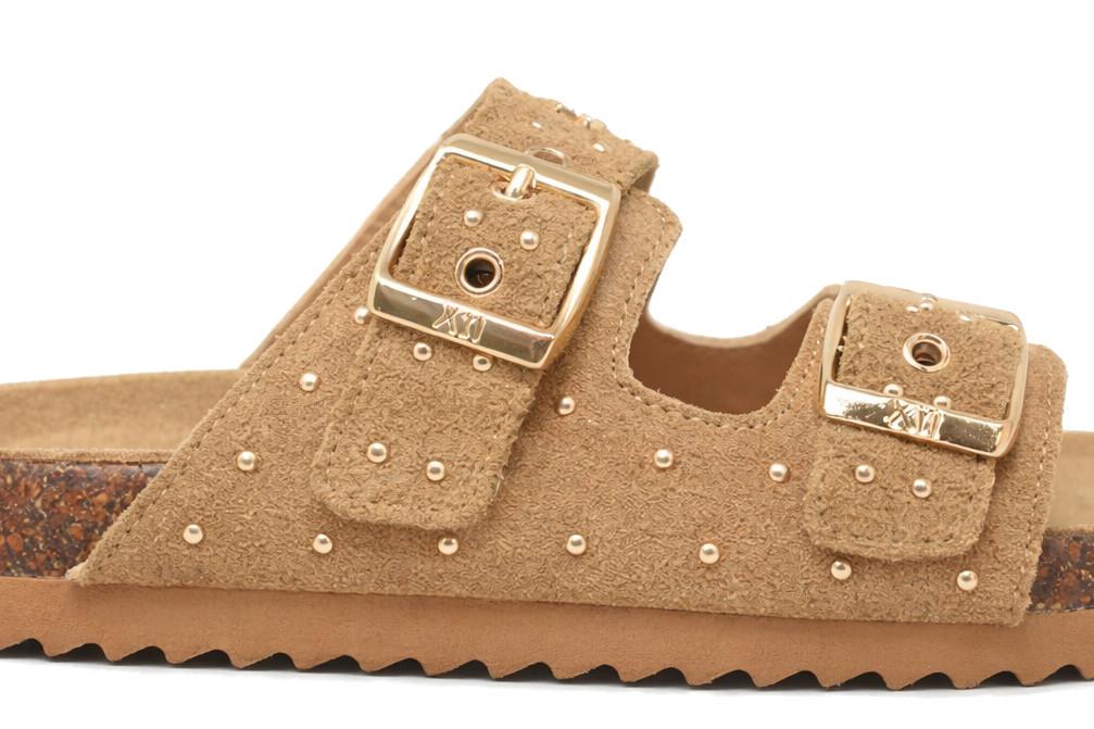 Sandalias bio Xti 153044 en color camel para niña